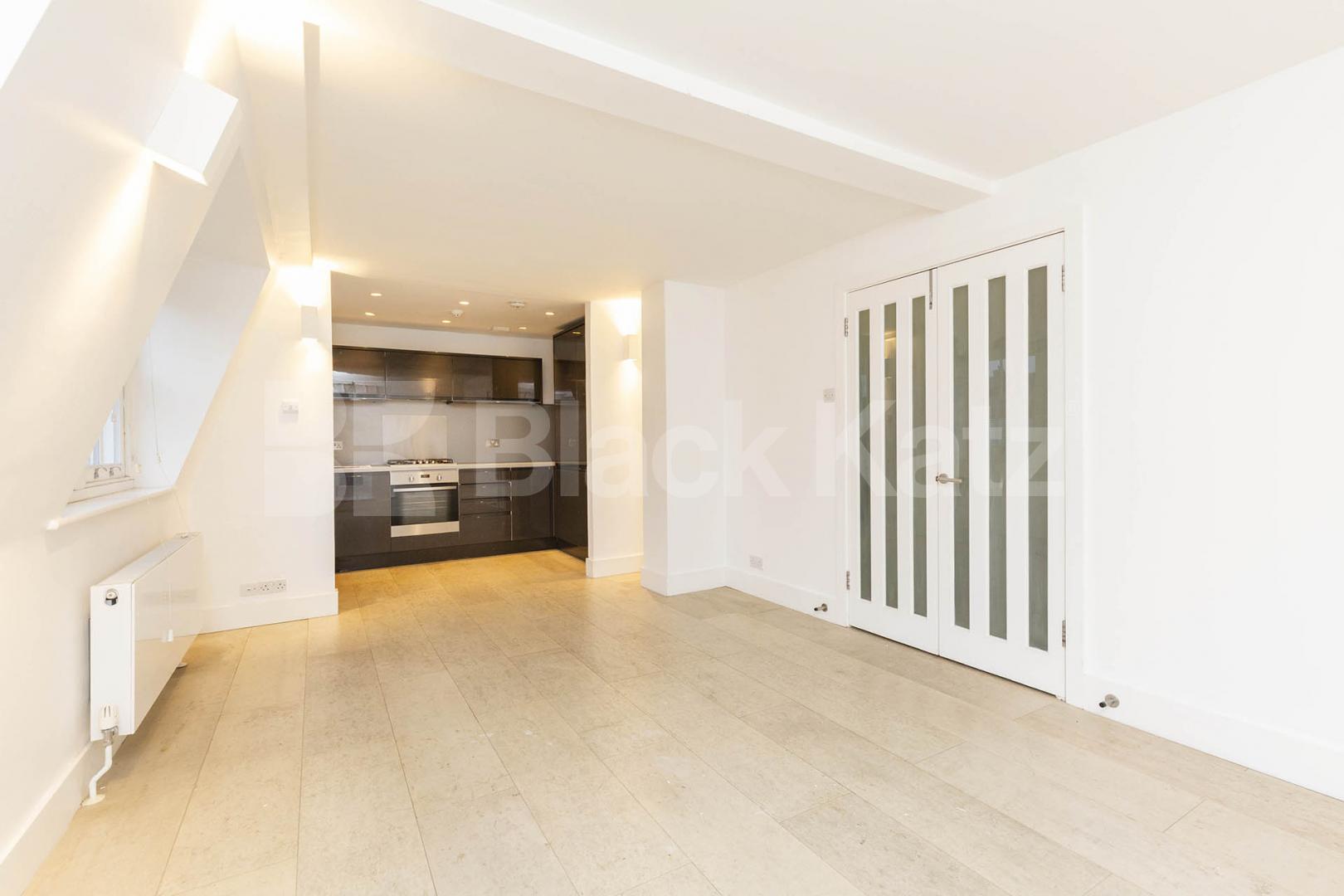 modern and bright 1 bedroom within a office conversion with a private terrace Berry Street, Clerkenwell